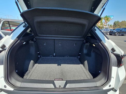 Used 2024 Volkswagen ID.4 2WD image 12