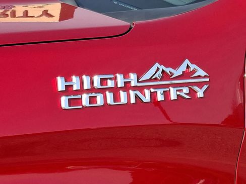 Used 2025 Chevrolet Silverado 1500 High Country image 39