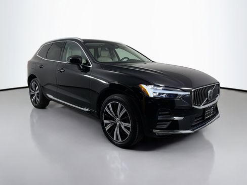 Certified 2023 Volvo XC60 B5 Plus w/ Climate Package image 3