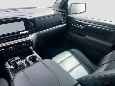 Used 2023 Chevrolet Silverado 1500 LTZ w/ Technology Package AWD/4WD image 24
