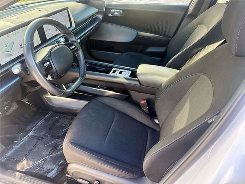 Used 2023 Hyundai Ioniq 6 SE RWD image 22