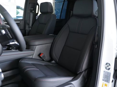 New 2026 Chevrolet Suburban RST w/ Comfort Package AWD/4WD image 24