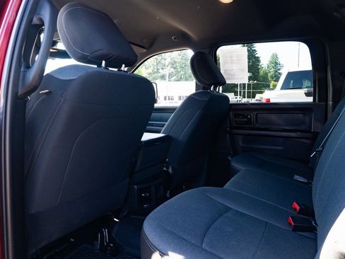 Used 2024 RAM 2500 Tradesman w/ Chrome Appearance Group image 18