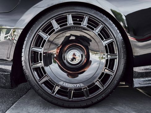 Used 2025 Rolls-Royce Spectre Base image 34