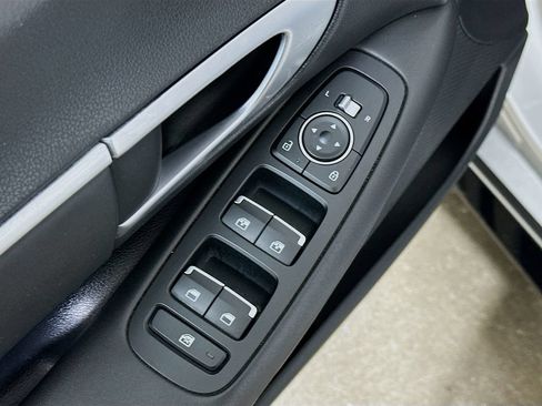 Used 2025 Hyundai Sonata SEL FWD image 21