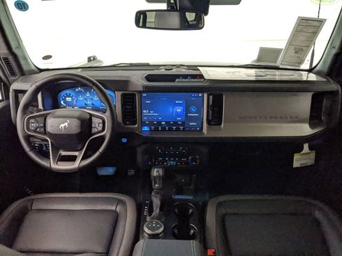 New 2025 Ford Bronco Outer Banks image 13