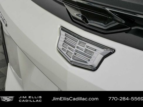 Used 2025 Cadillac Optiq Luxury 1 AWD/4WD image 36