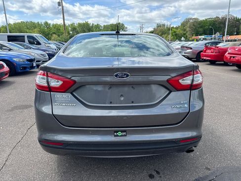 Used 2014 Ford Fusion SE w/ Equipment Group 502A FWD image 6