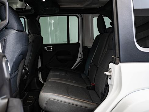 Used 2024 Jeep Wrangler Unlimited image 42