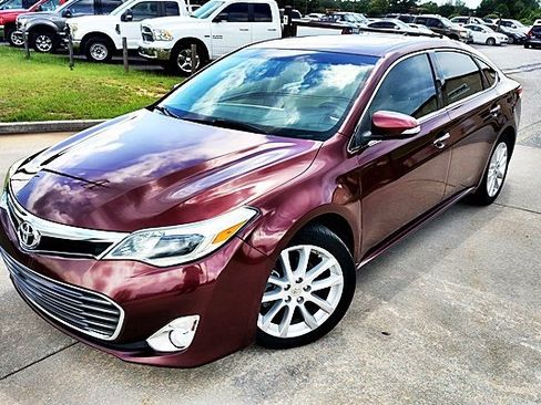 Used 2013 Toyota Avalon Limited FWD image 3