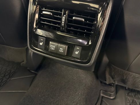 Used 2022 Toyota Avalon Touring w/ Advanced Safety Package image 27