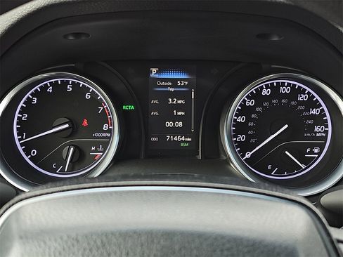 Used 2018 Toyota Camry LE image 18