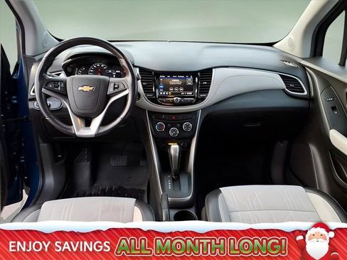 Used 2020 Chevrolet Trax LT w/ LT Convenience Package image 13