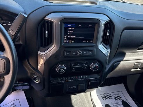Used 2022 Chevrolet Silverado 1500 Custom image 9