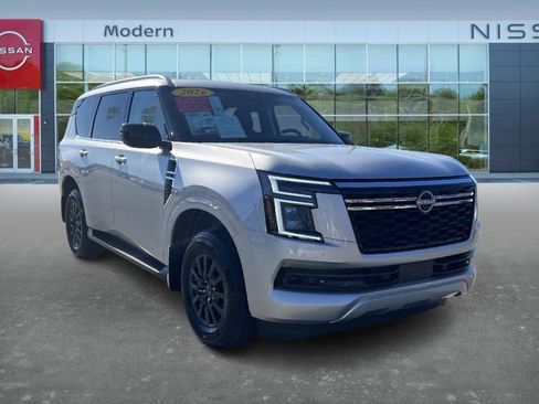 Certified 2026 Nissan Armada SV image 3
