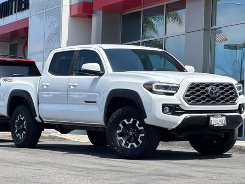 Certified 2023 Toyota Tacoma TRD Off-Road w/ Technology Package RWD image 2