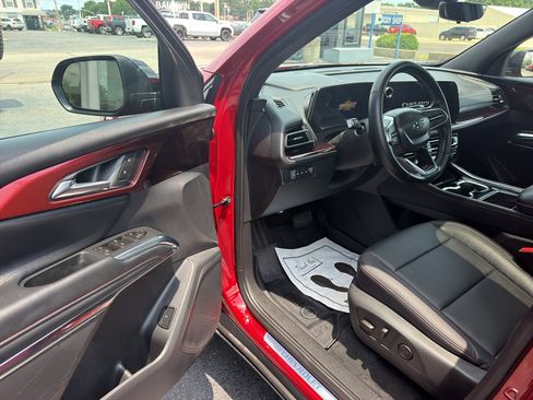 Used 2026 Chevrolet Traverse Z71 w/ Driver Confidence Package AWD/4WD image 10