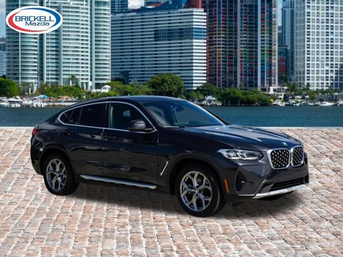 Used 2023 BMW X4 xDrive30i w/ Premium Package AWD/4WD image 3
