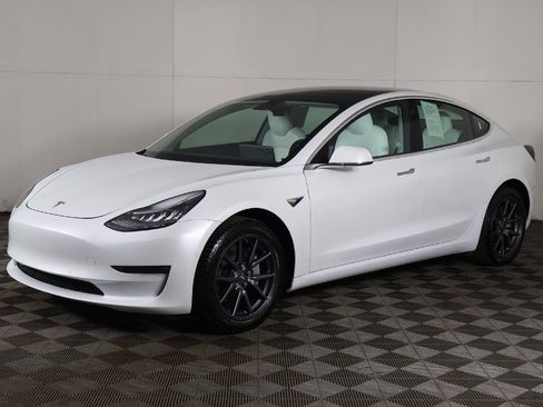 Used 2019 Tesla Model 3 Long Range image 9