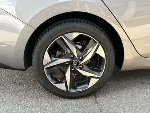 Used 2021 Hyundai Elantra Limited FWD image 52