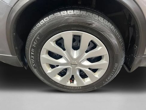 Used 2018 Nissan Rogue S AWD/4WD image 12