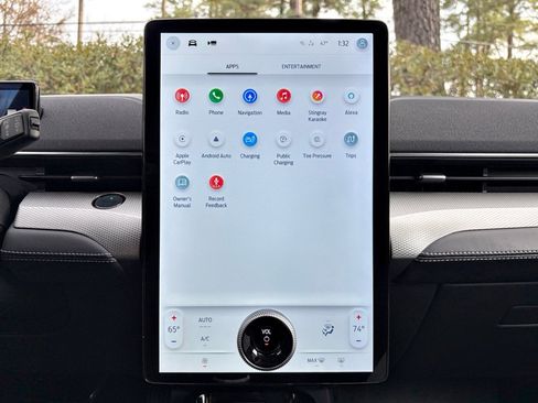 Used 2022 Ford Mustang Mach-E Select image 12