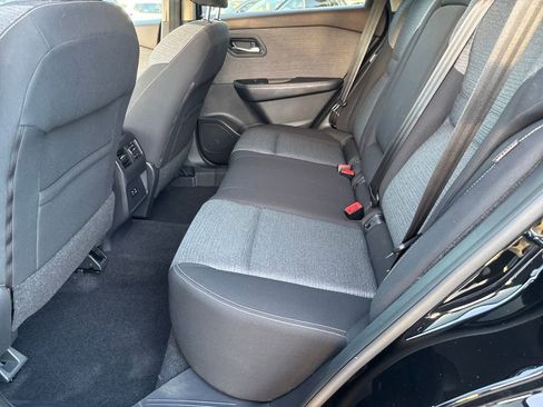 Used 2021 Nissan Rogue SV image 27