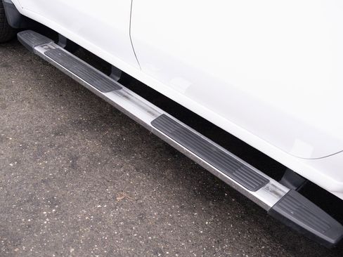 Used 2023 Chevrolet Silverado 3500 High Country image 34