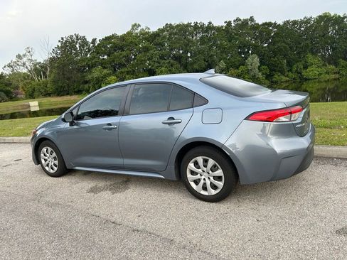 Used 2023 Toyota Corolla LE FWD image 4