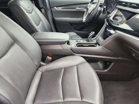 Used 2024 Cadillac XT6 Sport image 15