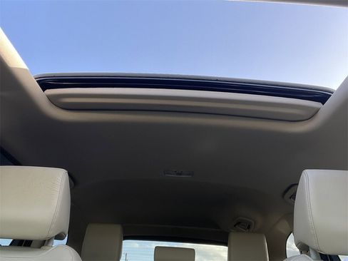 Used 2017 Honda CR-V Touring image 15