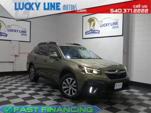 Used 2022 Subaru Outback Premium AWD/4WD image 1