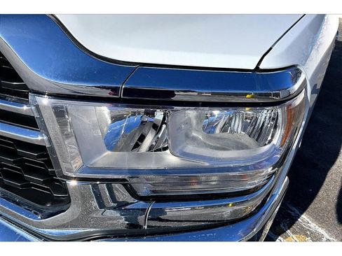 Certified 2024 RAM 3500 Big Horn AWD/4WD image 33