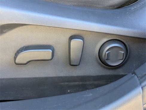 Used 2022 Subaru Outback Limited image 22