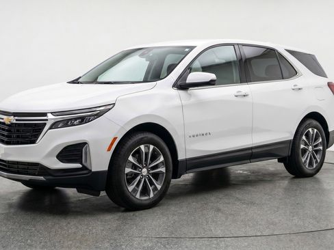 Used 2025 Chevrolet Equinox LT FWD image 3