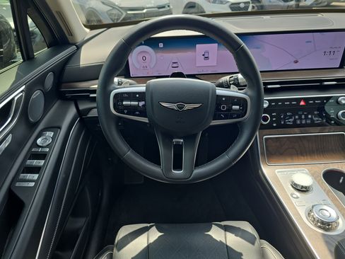 Used 2025 Genesis GV80 2.5T Prestige image 14