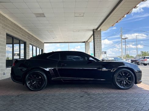 Used 2015 Chevrolet Camaro LT RWD image 21