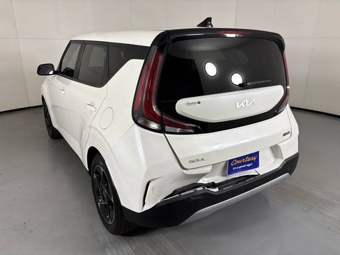 Used 2023 Kia Soul EX FWD image 6