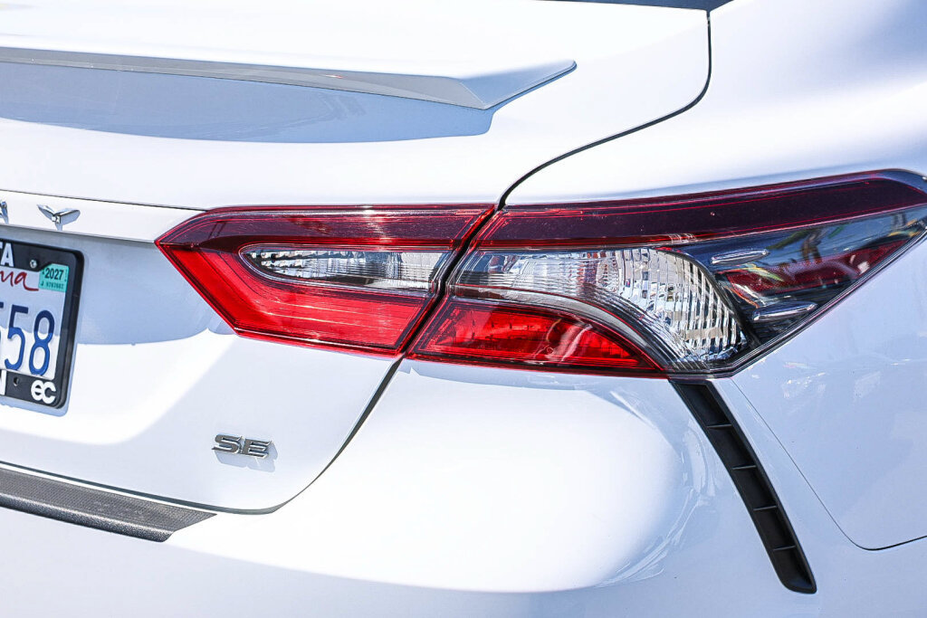 Used 2023 Toyota Camry SE FWD image 23