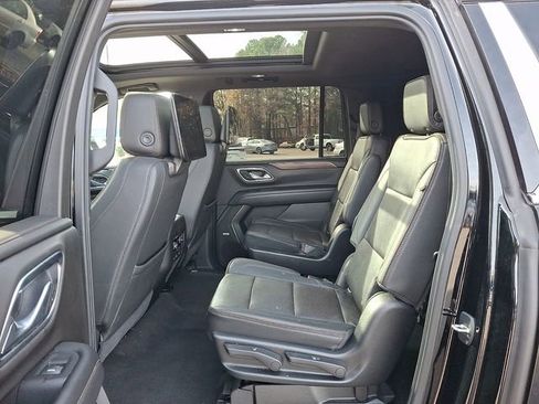 Used 2021 Chevrolet Suburban High Country w/ Premium Package image 13