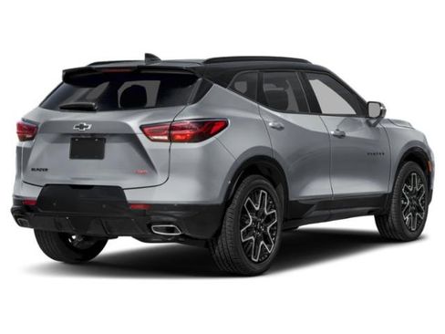 New 2026 Chevrolet Blazer RS w/ Driver Confidence II Package FWD image 5