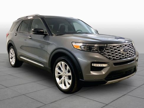 Used 2022 Ford Explorer Platinum w/ Equipment Group 601A AWD/4WD image 2
