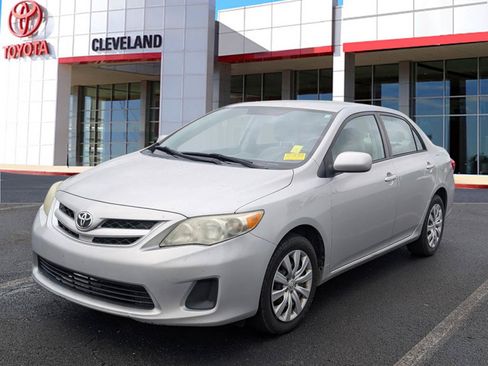 Used 2012 Toyota Corolla LE FWD image 4