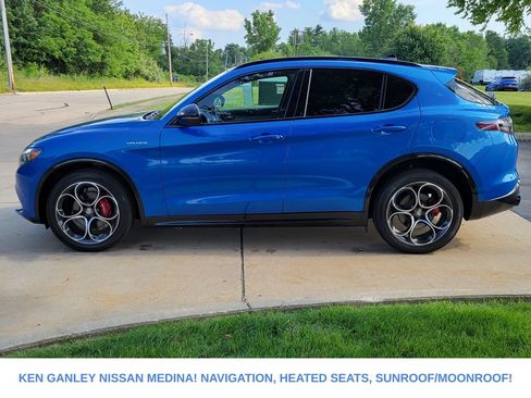 Used 2024 Alfa Romeo Stelvio Veloce AWD/4WD image 6
