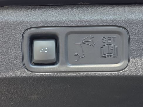 Used 2024 Ford Expedition Limited AWD/4WD image 13