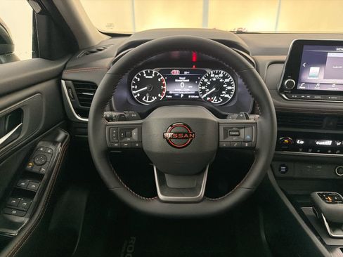 New 2026 Nissan Rogue SV AWD/4WD image 17