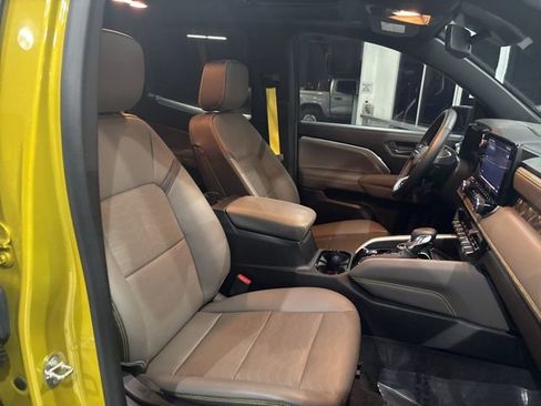 Used 2023 Chevrolet Colorado ZR2 w/ ZR2 Convenience Package III image 35