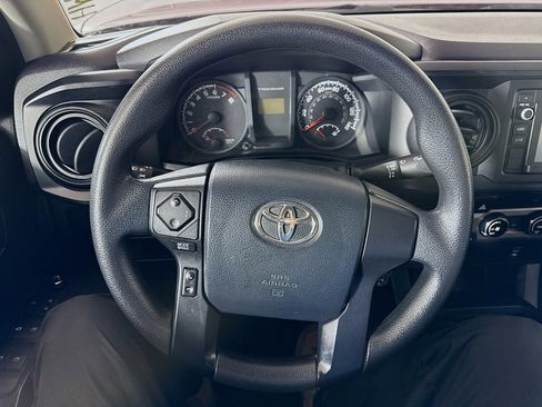 Certified 2017 Toyota Tacoma SR w/ Tow Package image 12