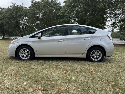 Used 2011 Toyota Prius Two FWD image 6