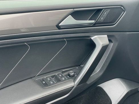 Certified 2023 Volkswagen Atlas SE image 11